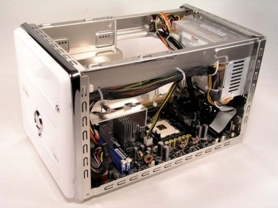 建碁制造 酷似蘋果Mac的準系統與維修指南